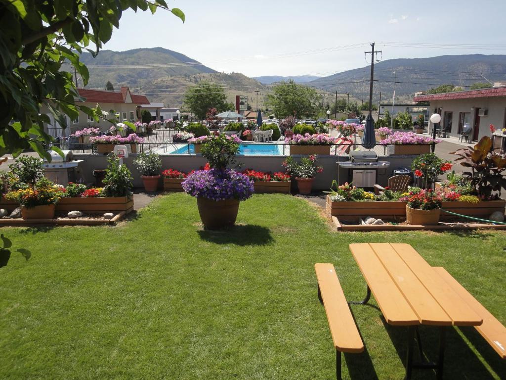 Apple Tree Inn Penticton Extérieur photo